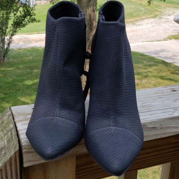 Tildon Ankle Bootie - Picture 4 of 10